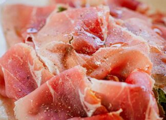 Salumi durante la dieta: ecco quelli da portare a tavola quando vogliamo perdere peso Salumi durante la dieta - RicettaSprint