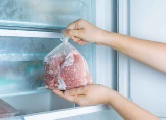 Scongelare la carne al sole fa prima, ma possiamo farlo davvero? Scongelare carne in congelatore - RicettaSprint
