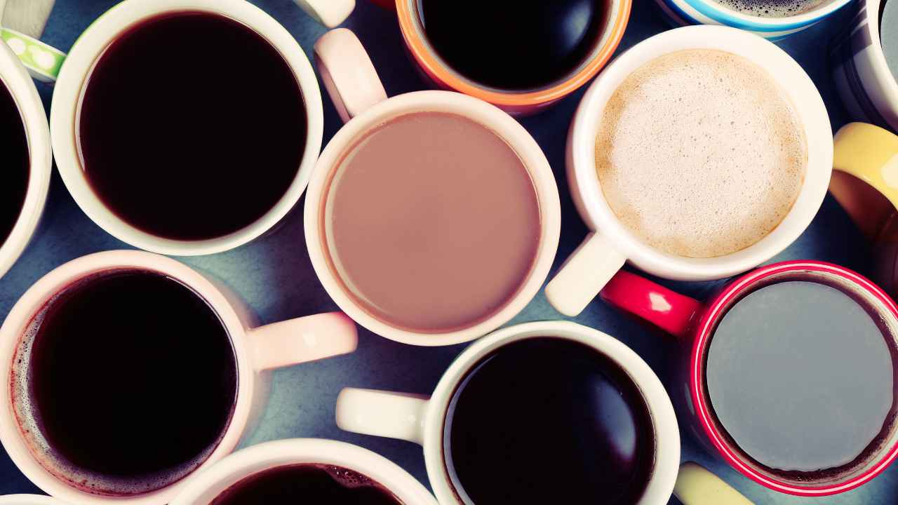 Tazzine sporche di caffè - RicettaSprint