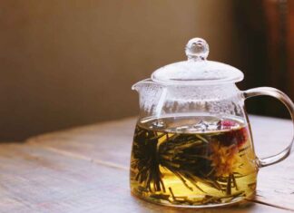 Dieta di fine estate, quali tisane bere? Quelle che ci aiutano a ripartire dopo gli eccessi delle vacanze Tisana estiva per dimagrire - RicettaSprint