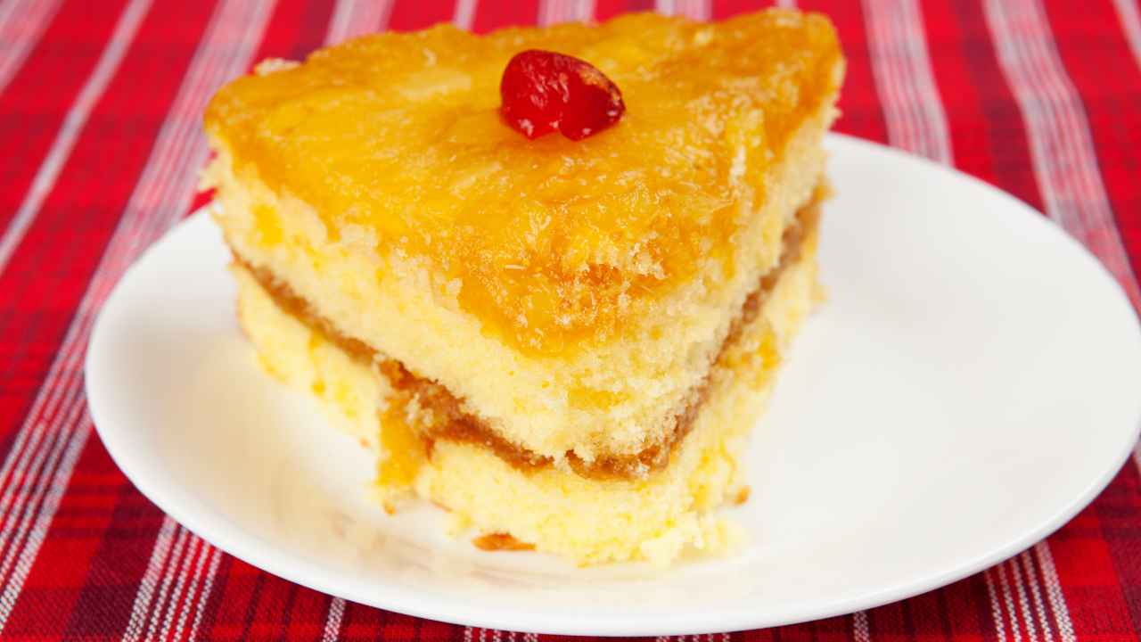 Torta rovesciata all'ananas - RicettaSprint