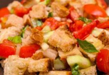 Leggera veloce e subito pronta, la panzanella ha sempre il suo perchè panzanella