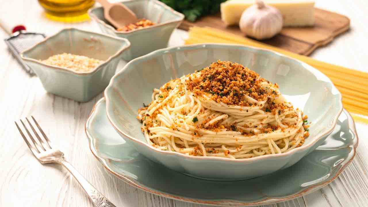 pasta con il pangrattato