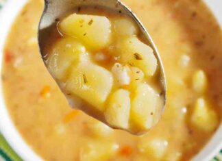 Pasta patate e provola, come a Napoli, mangi e godi pasta e patate