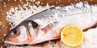 Spigola al sale, zero sbatti e ti ritrovi la cena pronta in poche mosse spigola al sale