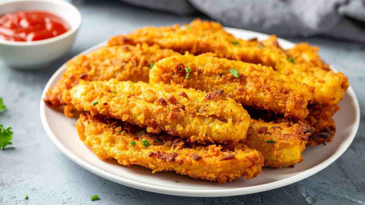 straccetti di pollo in friggitrice ad aria