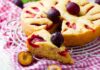 Torta sofficissima alla frutta con tanto yogurt, super buona da provare subito torta alla frutta e yogurt