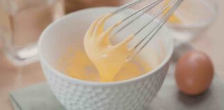 Zabaione fatto in casa, accompagnalo con quello che vuoi sarà un successone zabaione fatto in casa