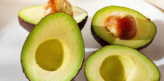 Avocado durante la dieta, quanto possiamo mangiarne? Fa bene, ma attenzione alle quantità Avocado durante la dieta - RicettaSprint