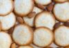 Biscotti con farina di mandorle, la friabilità che non ha bisogno di burro (e la mandorla fa tutto) Biscotti farina di mandorle - RicettaSprint