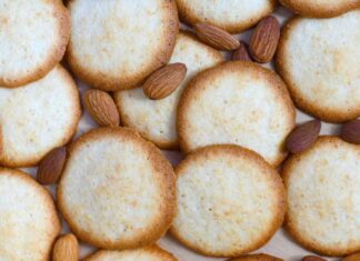 Biscotti con farina di mandorle, la friabilità che non ha bisogno di burro (e la mandorla fa tutto) Biscotti farina di mandorle - RicettaSprint