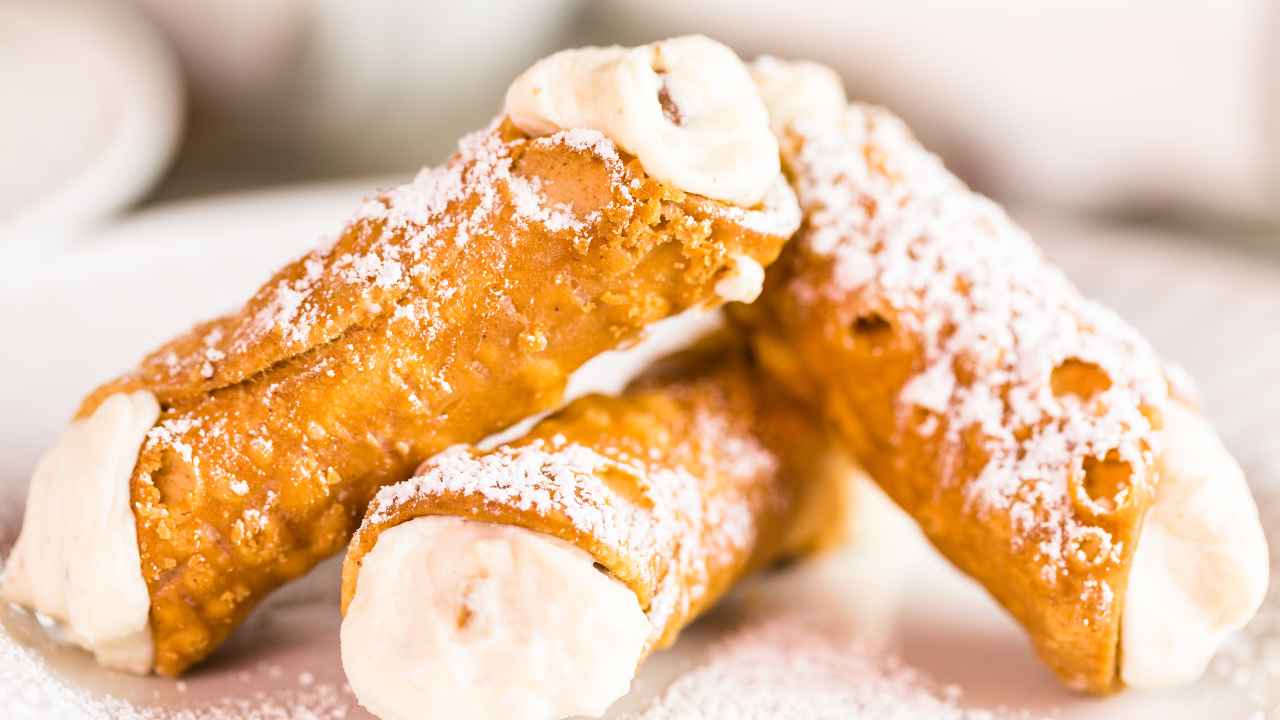 Come fare le cialde per i cannoli - RicettaSprint