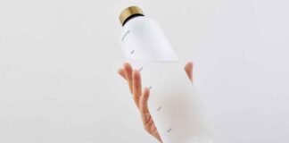 Bottiglie e borracce in vetro in lavastoviglie? Perché non sempre è una buona idea Come lavare bottiglie e borracce in vetro - RicettaSprint