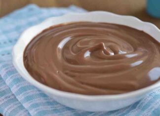 Crema al cioccolato all’acqua: vellutata, leggera e pronta in 5 minuti Crema al cioccolato all'acqua - RicettaSprint