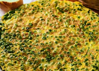 Frittata di piselli: il secondo piatto semplice che conquista tutti Frittata di piselli - RicettaSprint