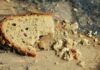 Perché è meglio evitare la mollica del pane durante la dieta? Attenzione a questo falso mito Mollica del pane durante la dieta - RicettaSprint.it