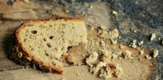 Perché è meglio evitare la mollica del pane durante la dieta? Attenzione a questo falso mito Mollica del pane durante la dieta - RicettaSprint.it