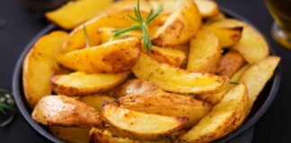 Sembrano fatte al forno, ma le patate le faccio ormai solo in friggitrice ad aria Patate al forno in friggitrice ad aria - RicettaSprint