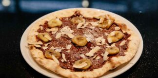 Pizza alla Nutella: la merenda golosa che conquista grandi e piccini Pizza alla nutella - RicettaSprint