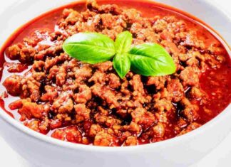 Ragù di tofu, il sugo che non ha bisogno di carne (e la soia lo rende ricco) Ragù di tofu - RicettaSprint.it