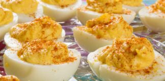 Uova alla diavola: il finger food piccante che conquista al primo morso Uova alla diavola - RicettaSprint