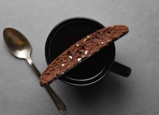 Cantucci al cioccolato se li provi una volta creano dipendenza cantucci