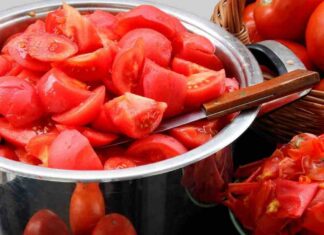 Conserva di pomodoro fresco: come si fa in casa in poche mosse conserva pomodori