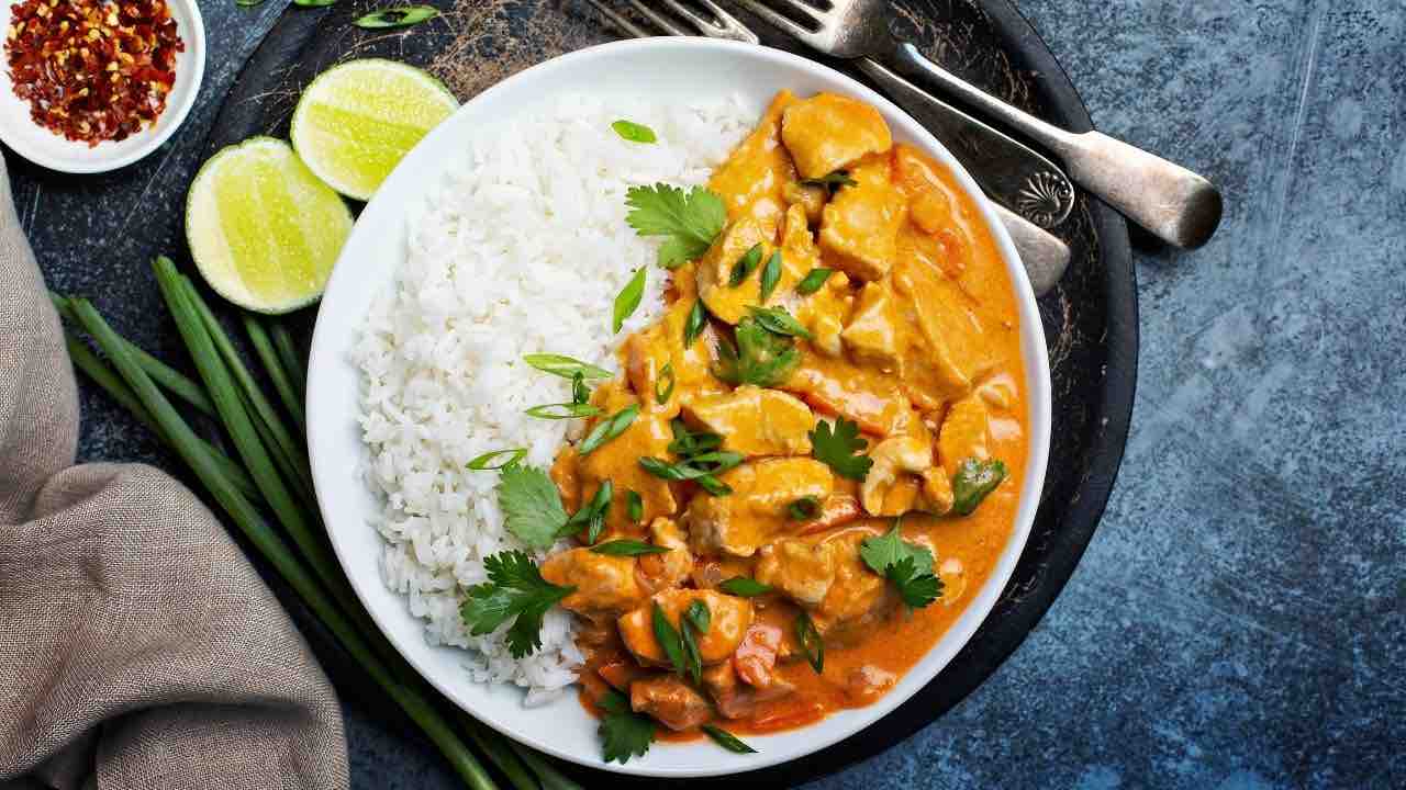 pollo al curry e riso