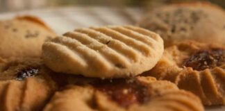 Buoni croccanti e profumati, i biscotti alla cannella si fanno così biscotti alla cannella