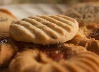 Buoni croccanti e profumati, i biscotti alla cannella si fanno così biscotti alla cannella