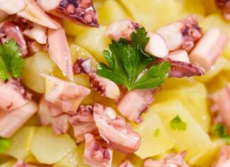 Insalata senza foglie: polpo e le patate, un piatto unico per pochi intenditori insalata di polpo e patate
