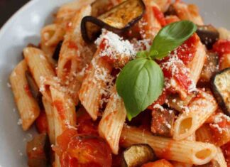 Pasta alla Norma, ricetta facile da fare in soli 20 minuti pasta con le melanzane