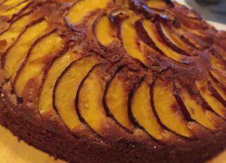 torta di pesche