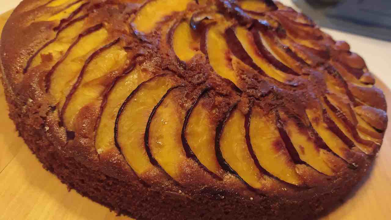 torta di pesche