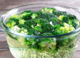 Acqua dei broccoli bolliti, sapevi che diventa una tisana? Come usare acqua dei broccoli - RicettaSprint