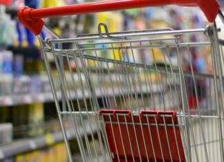 Caro vita e supermercati vuoti: cosa conviene comprare per far scorta?