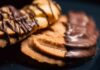 Biscotti al burro e cioccolato, pochi ingredienti e il gioco è fatto biscotti al cioccolato