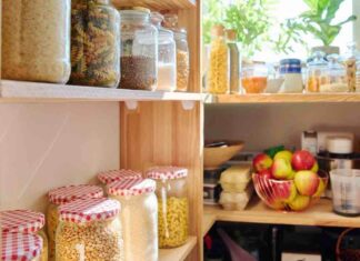 Dispensa ordinata: come sistemare tutto il cibo dispensa sistemata