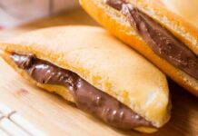 La versione giapponese del panini alla nutella i DORAYAKY alla nutella super golosi dorayaky alla nutella