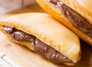 La versione giapponese del panini alla nutella i DORAYAKY alla nutella super golosi dorayaky alla nutella