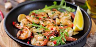 Gamberi all’aglio pronti con solo 2 ingredienti gamberi all'aglio