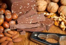Come fare il torrone dei morti al cioccolato, come lo fanno a Napoli torrone dei morti