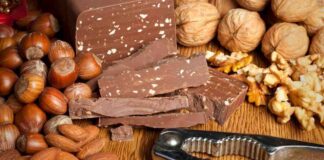 Come fare il torrone dei morti al cioccolato, come lo fanno a Napoli torrone dei morti