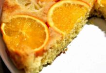 Con una deliziosa torta di arance come questa, il dessert di oggi è solo uno torta di arancia